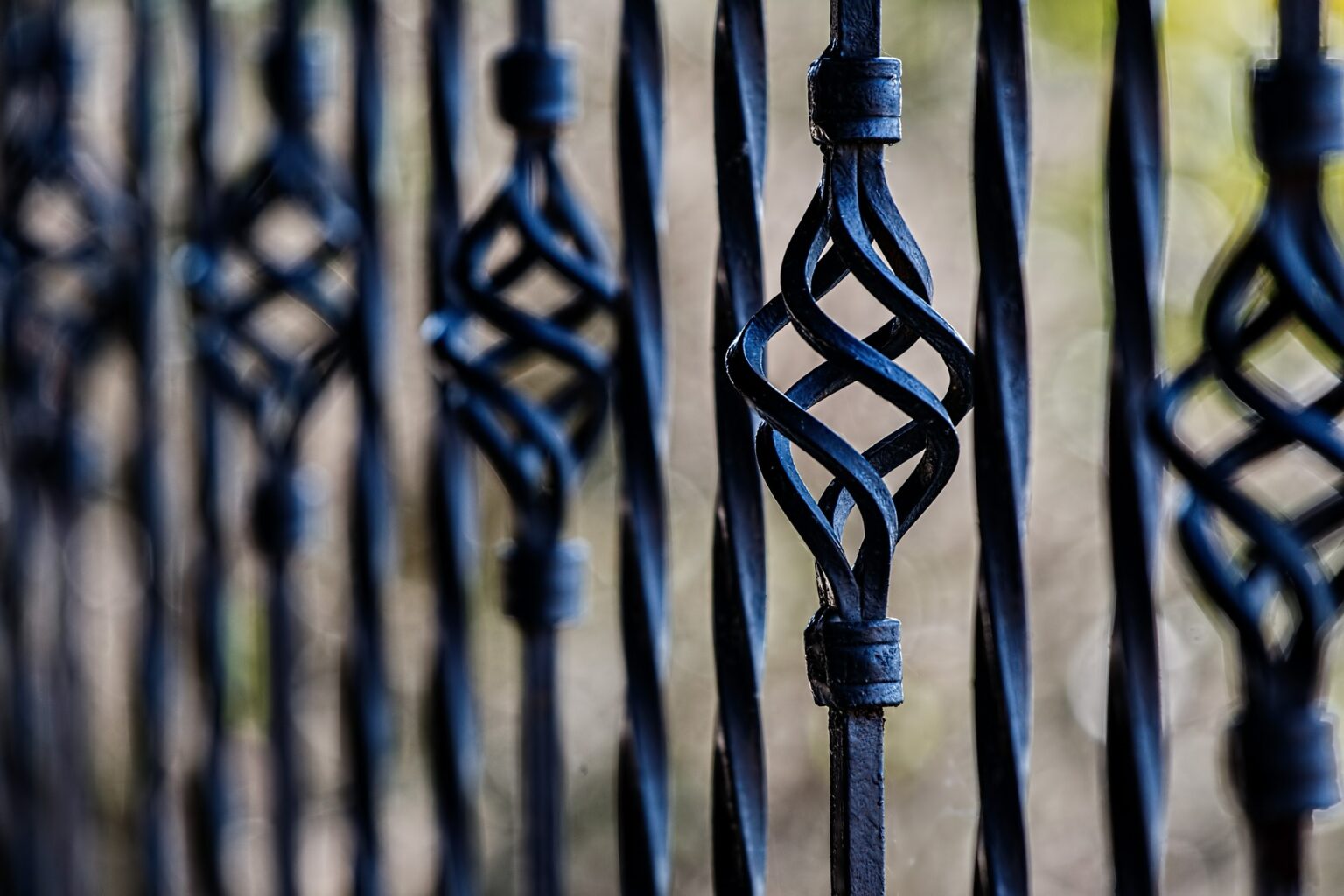 how-to-paint-a-rusted-wrought-iron-railing